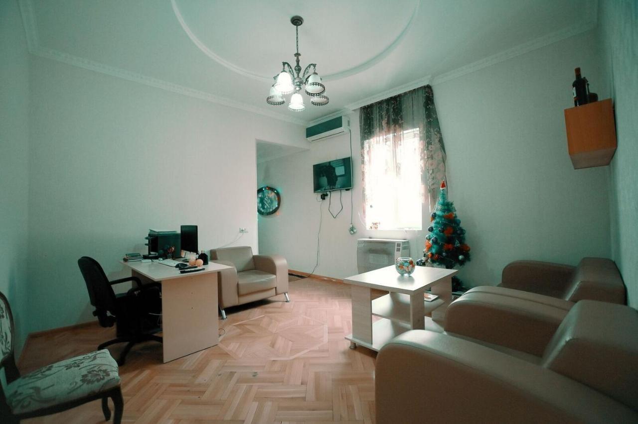 Apartment Old Koetaisi Buitenkant foto
